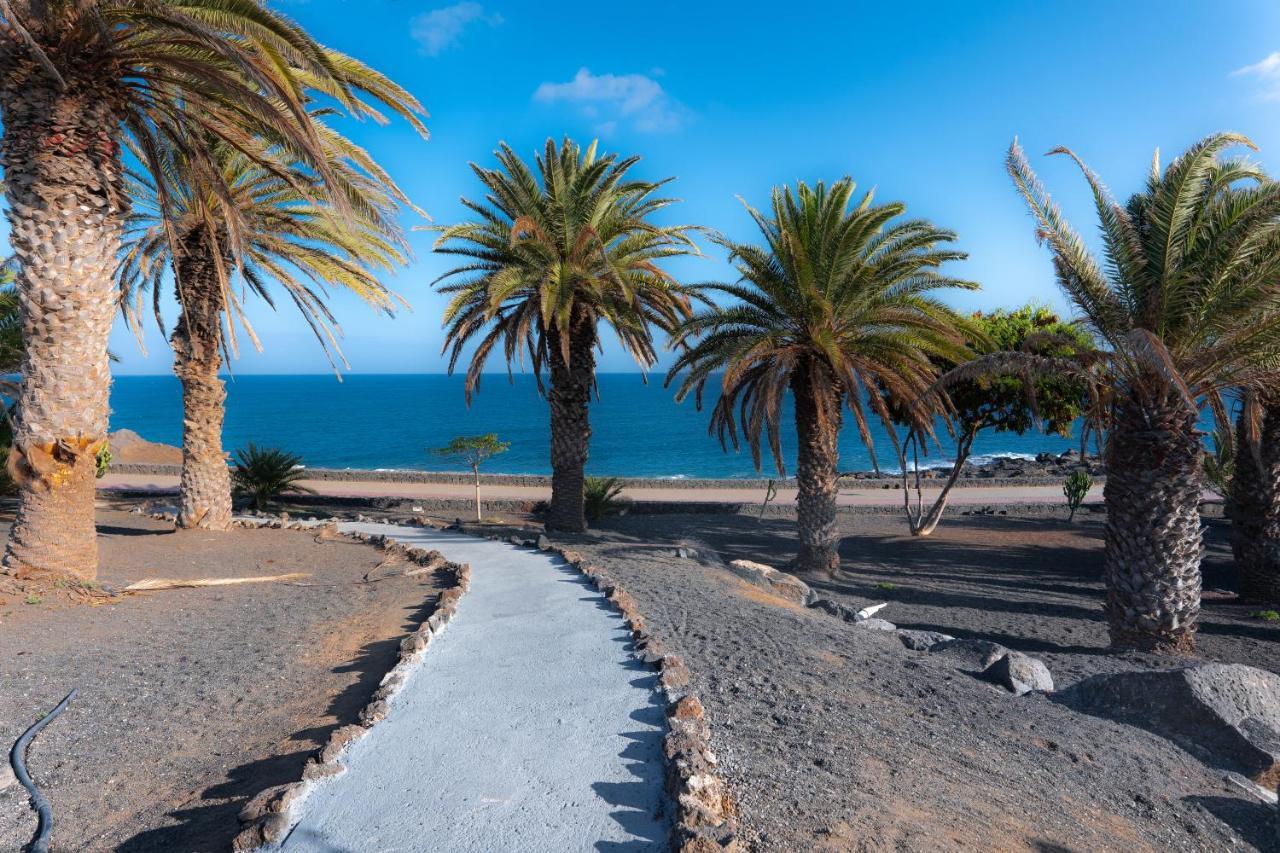 Luxury Estudio En Playa Roca A Primera Linea Del Mar Costa Teguise Exterior photo