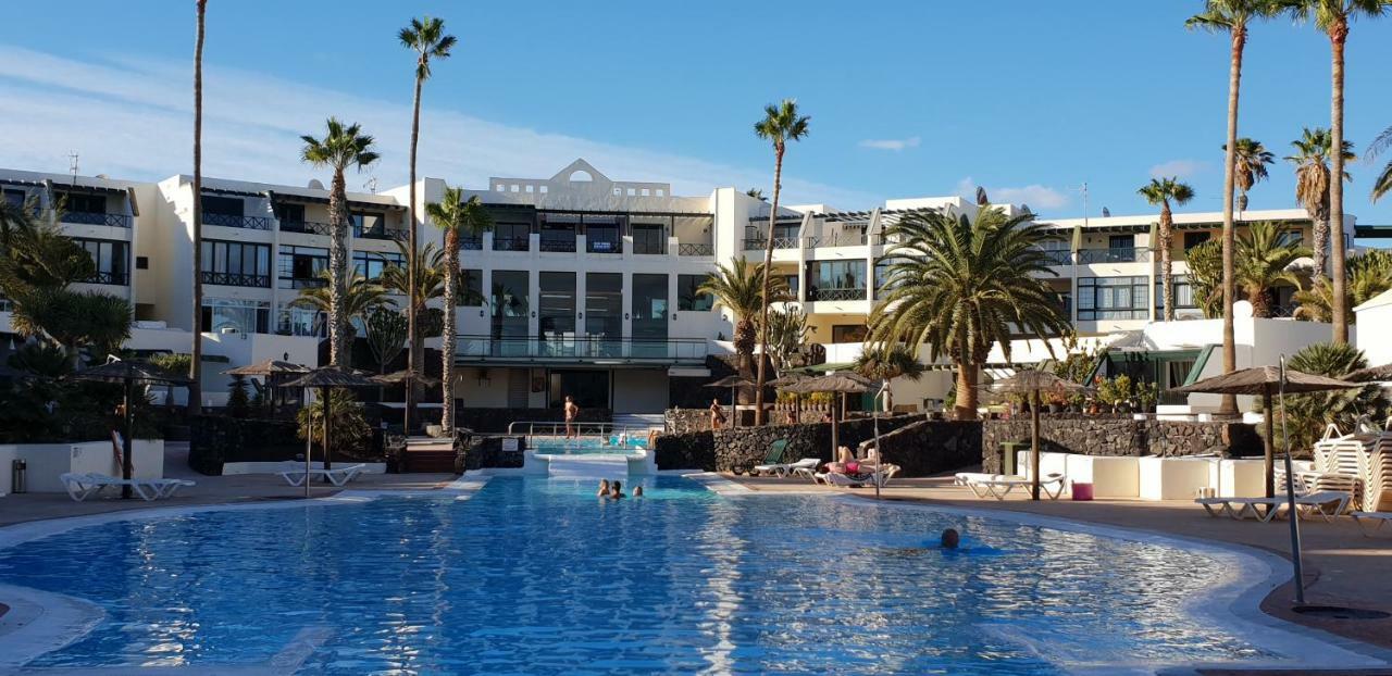 Luxury Estudio En Playa Roca A Primera Linea Del Mar Costa Teguise Exterior photo