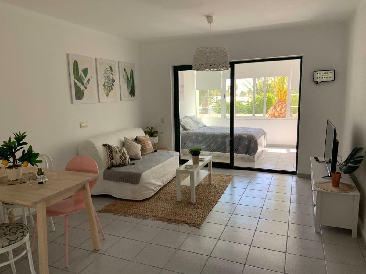 Luxury Estudio En Playa Roca A Primera Linea Del Mar Costa Teguise Exterior photo